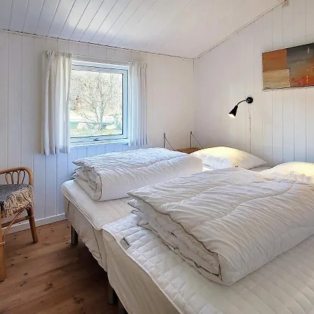 Beachfront Bliss In Snogebaek - By Traum Holiday home *